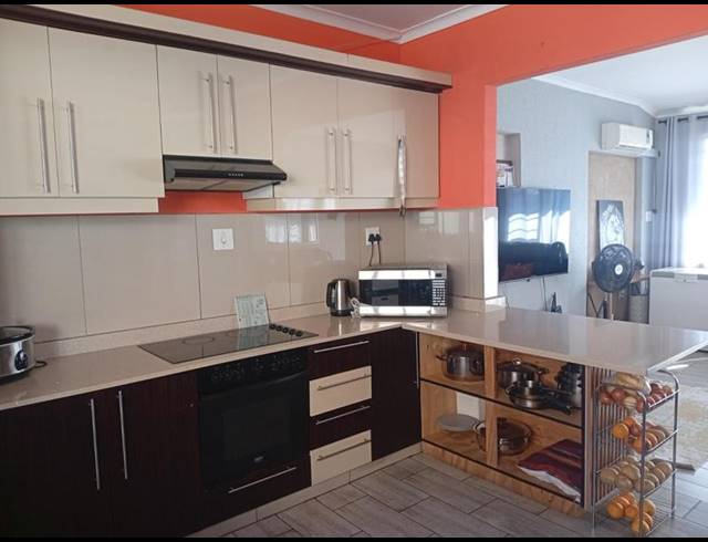 4 BEDROOM PROPERTY TO RENT IN BLUFF